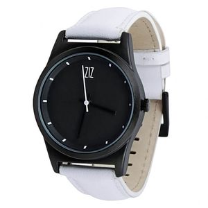 Schwarze Uhr mit Lederarmband + Extra. Riemen + Geschenkbox (4100142)